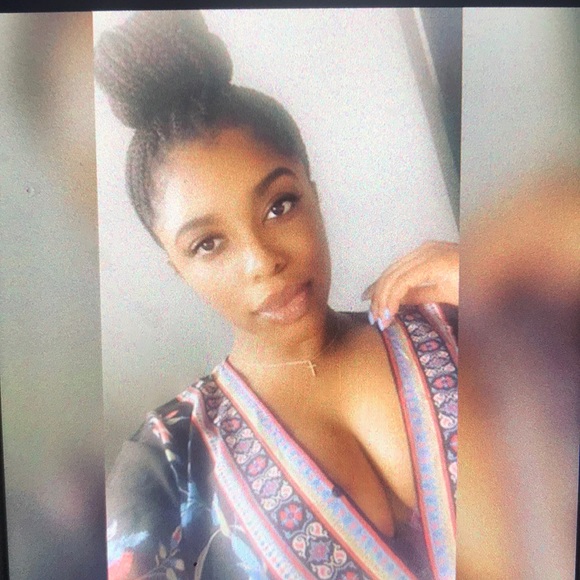 Meet your Posher, Aaliyah - Picture 1 of 1